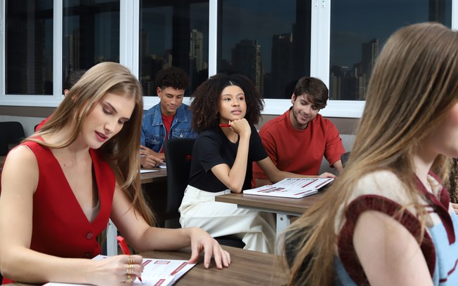 Pós, curso curto ou certificação: como escolher sem desperdiçar tempo e dinheiro