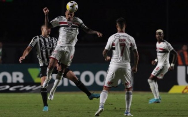 São Paulo tem média de mais de um gol sofrido por jogo no Brasileirão