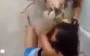 Vídeo flagra briga entre adolescentes; confira aqui o momento da confusão