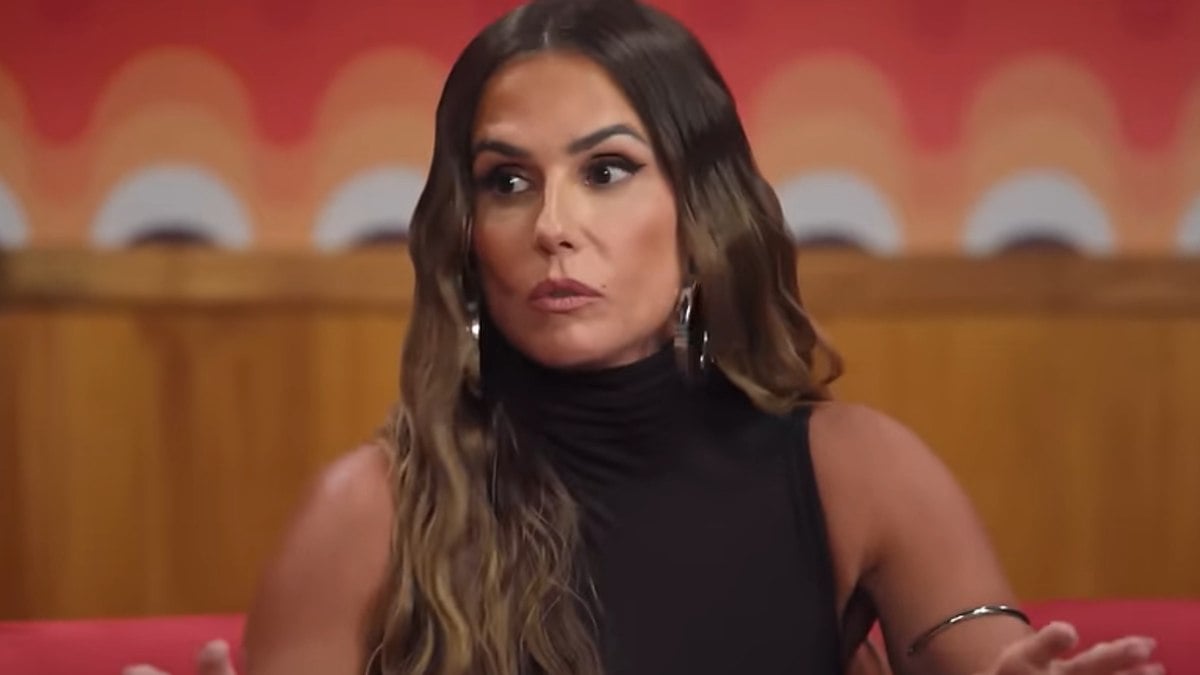 Deborah Secco relembra sexo com famosa: 'A mulher mais gostosa que já transei'