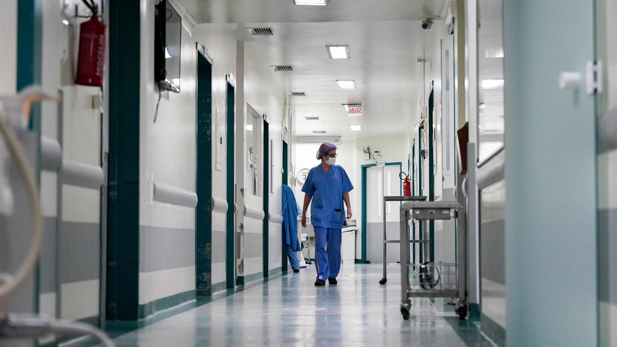 Estudo aponta esgotamento emocional de médicos de UTI Estudo aponta esgotamento emocional de médicos de UTI