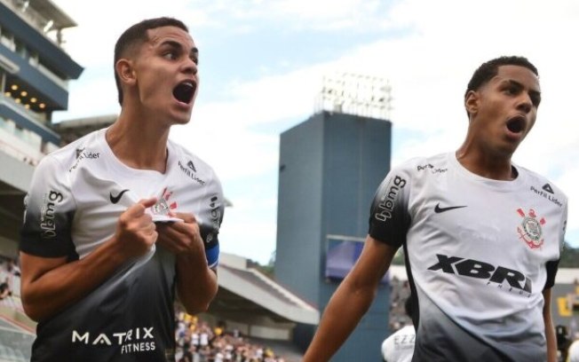Corinthians bate Grêmio e enfrentará o São Paulo na final da Copinha Corinthians bate Grêmio e enfrentará o São Paulo na final da Copinha