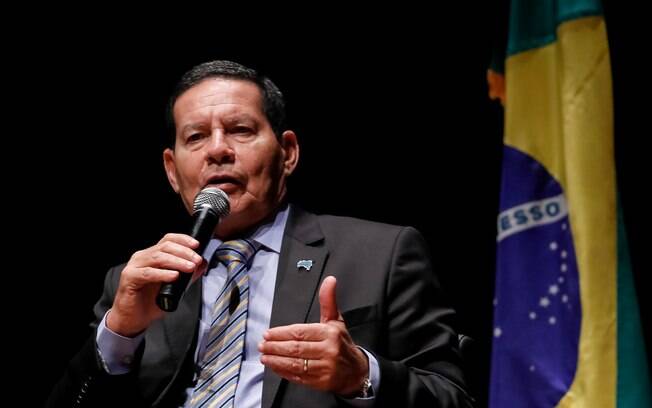 Vice-presidente Mourão minimizou as críticas ao governo e disse que compromisso do Brasil com a Amazônia é 