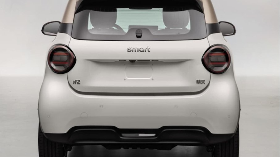 Smart #2 mantém proposta de dois lugares e dimensões ultracompactas inspiradas no antigo Fortwo. Smart #2 mantém proposta de dois lugares e dimensões ultracompactas inspiradas no antigo Fortwo.