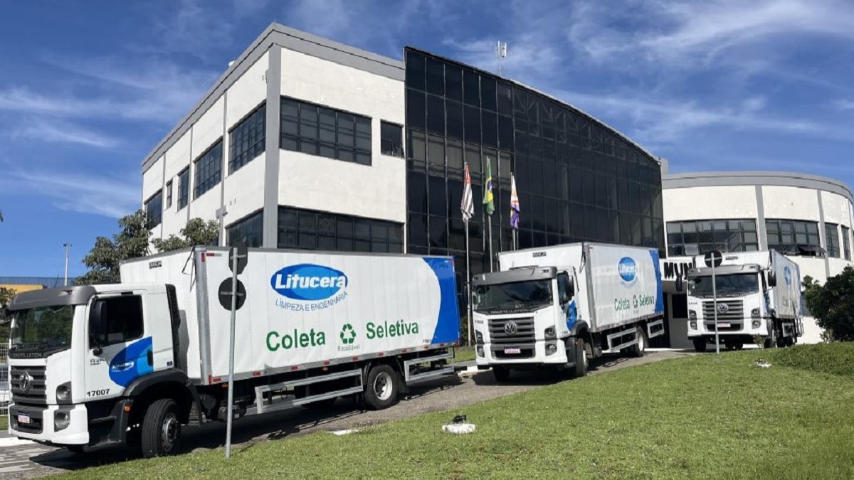Veículos são destinados ao serviço de recolhimento de materiais recicláveis Veículos são destinados ao serviço de recolhimento de materiais recicláveis