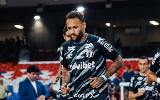 Cuca fala sobre nova lesão de Neymar: 'Torcer para não ser grave'