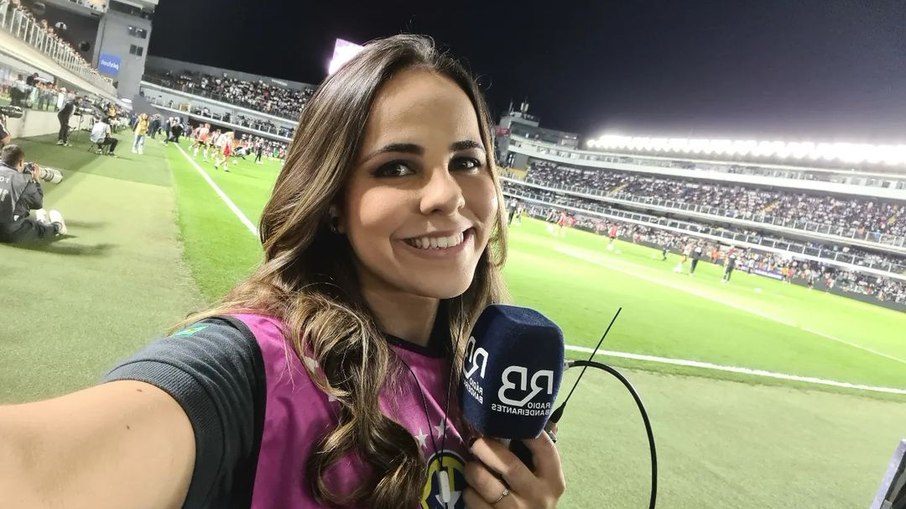 Isabelly Morais se emocionou após a transmissão de Corinthians x Internacional