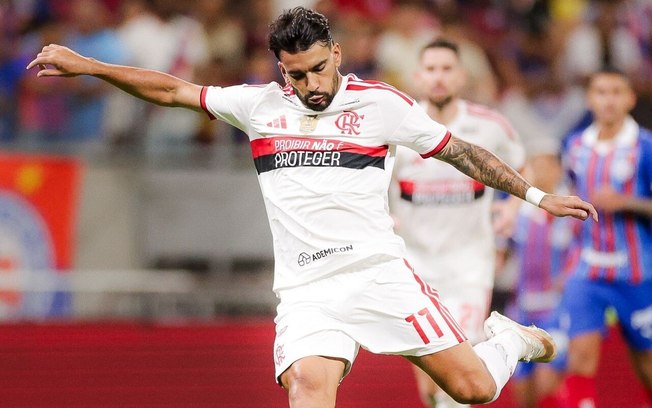 Pedro já vive jejum de quatro partidas sem marcar pelo Flamengo Pedro já vive jejum de quatro partidas sem marcar pelo Flamengo