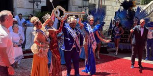 Eduardo Paes entrega chave da cidade e abre carnaval 2026 no RJ