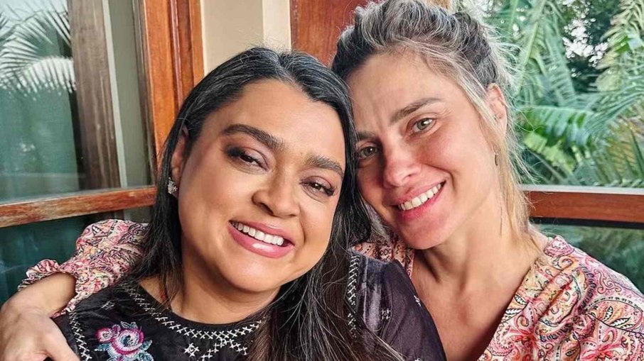 Carolina Dieckmmann relata últimos momentos de Preta Gil Carolina Dieckmmann relata últimos momentos de Preta Gil