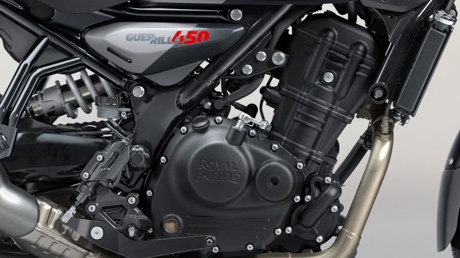 Motor monocilíndrico de 452 cm³ da Guerrilla 450 Apex entrega 40 cv e 4,08 kgfm de torque. Motor monocilíndrico de 452 cm³ da Guerrilla 450 Apex entrega 40 cv e 4,08 kgfm de torque.