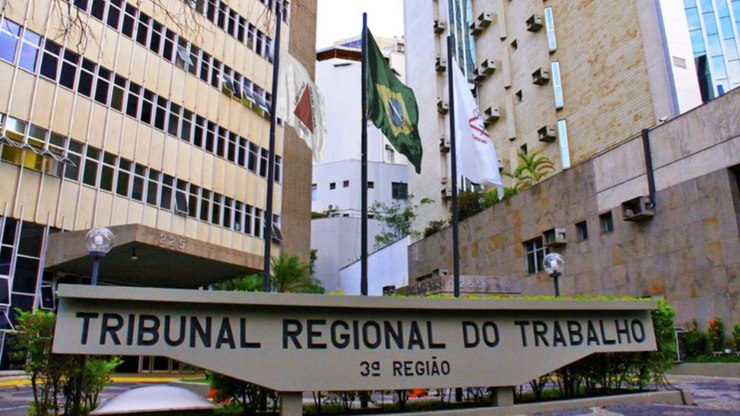 Política no trabalho: onde termina a conversa e começa o assédio?
