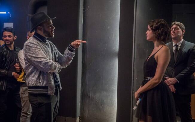 Hugo Gloss e Jô (Agatha Moreira)