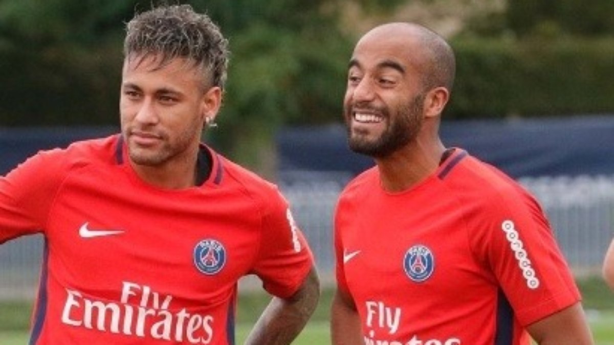 Lucas comenta volta de Neymar ao Santos: “Reencontrar a alegria”