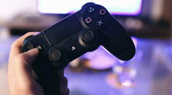 Suportes de carregamento para consoles estão em oferta
