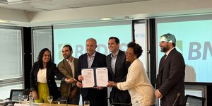 Rio firma acordo de R$ 10 milhões com BNDES para reflorestamento