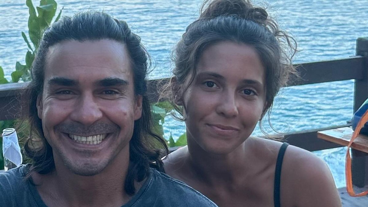 André Gonçalves posa com a filha após polêmica com pensão: 'Amor'
