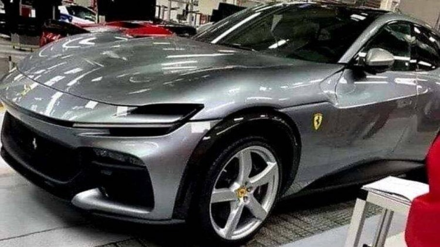 Ferrari Purosangue flagrada em alguma instalação da marca italiana