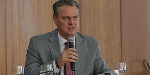 Três casos de gripe aviárias são descartados, afirma ministro