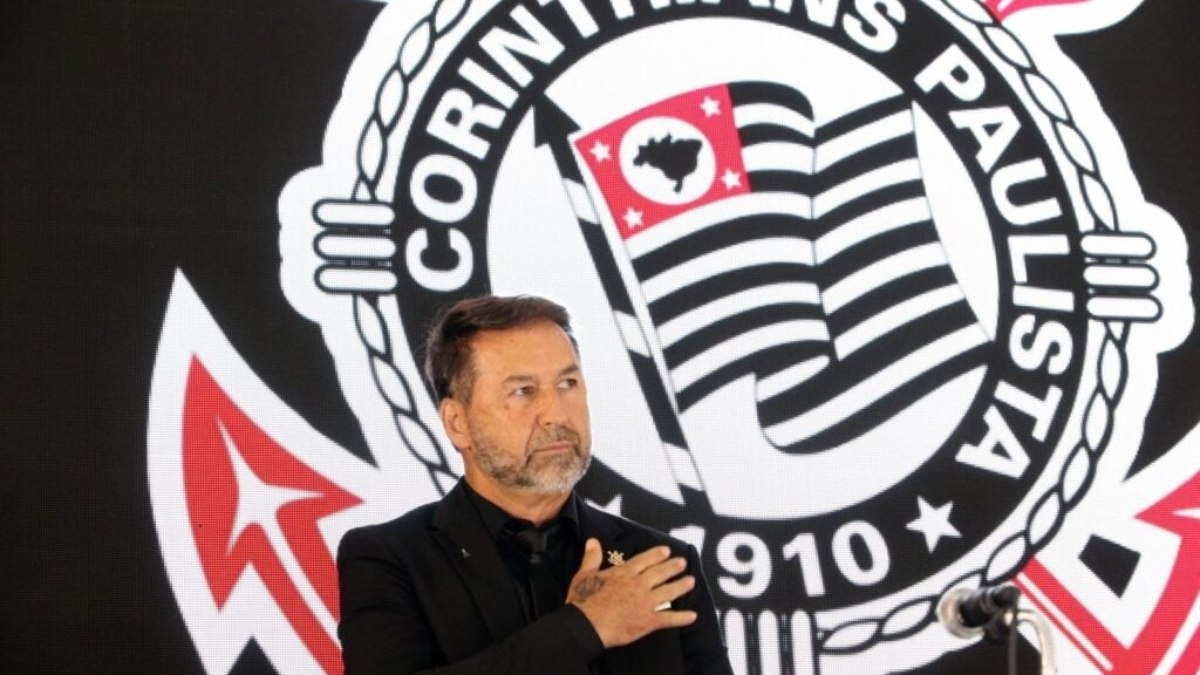 Presidente do Corinthians está sendo acusado de agressão por torcedor