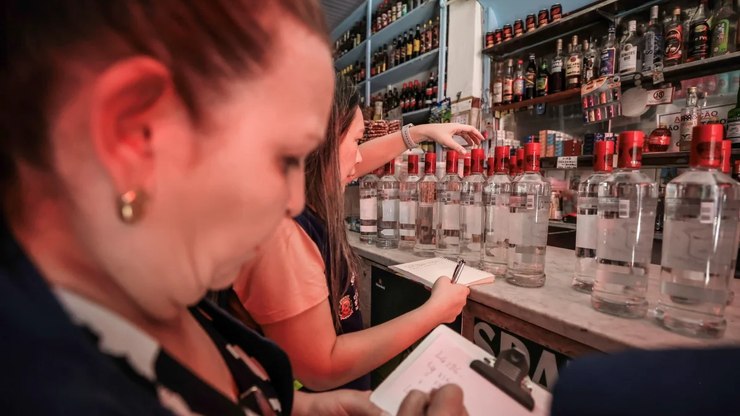 Metanol: SP tem 15 casos confirmados; análises descartaram 47