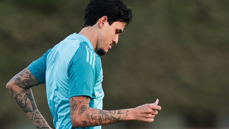 Pedro pode começar contra o Pyramids? As mudanças de Filipe Luís