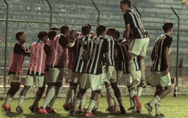 Comemoração do gol do Galo na vitória sobre o Nova Iguaçu