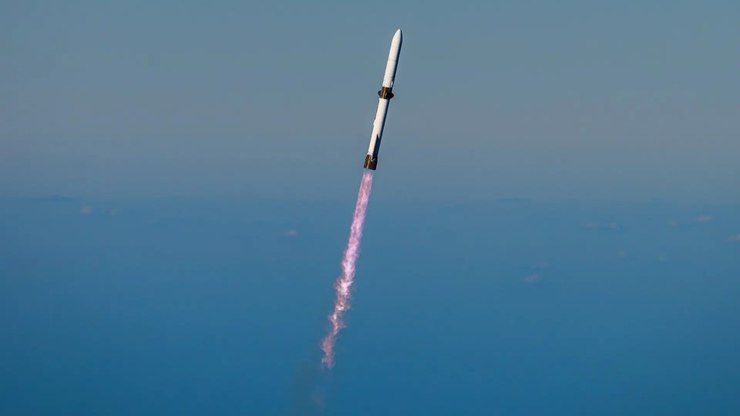 Blue Origin faz lançamento com propulsor reutilizado pela 1ª vez