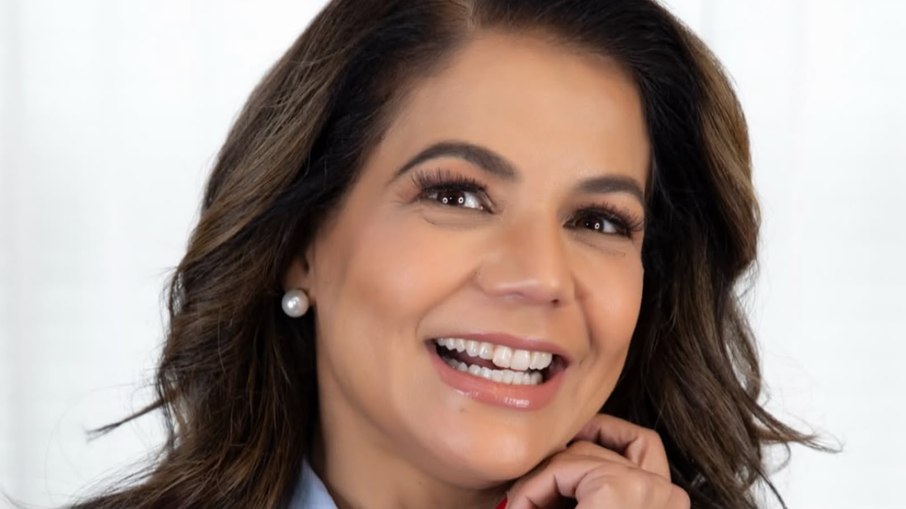 Nívea Stelmann entrega o que fazia nos beijos com galãs das novelas Nívea Stelmann entrega o que fazia nos beijos com galãs das novelas