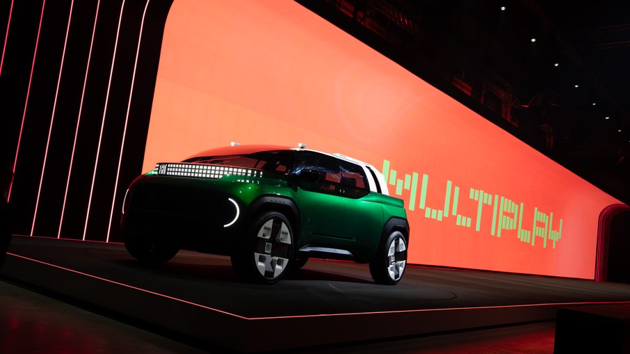 Fiat Multiplay foi apresentado como um estudo de mobilidade e versatilidade, sem confirmação de produção em série ou lançamento comercial.