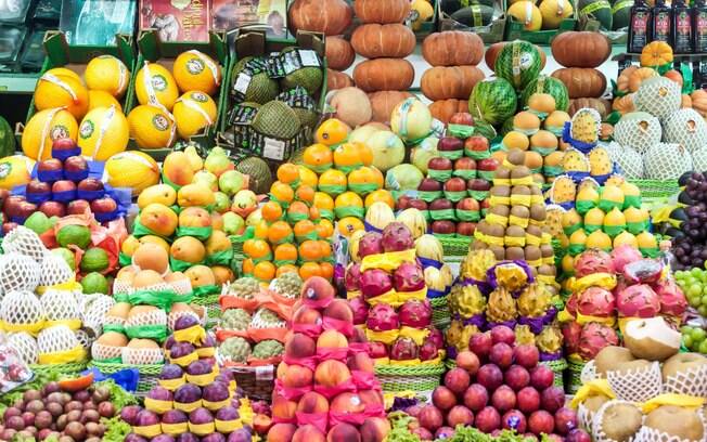 É muito difícil fazer a escolha correta no meio de tantas frutas