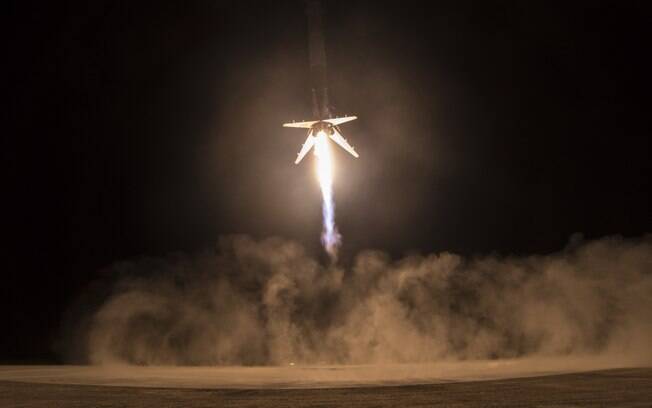 Turistas viajarão a bordo de uma cápsula Dragon 2, desenvolvida pela Nasa; cápsula irá decolar em foguete da SpaceX
