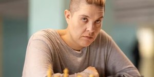 Letícia Rodrigues reage a críticas por Sandrão em "Tremembé"