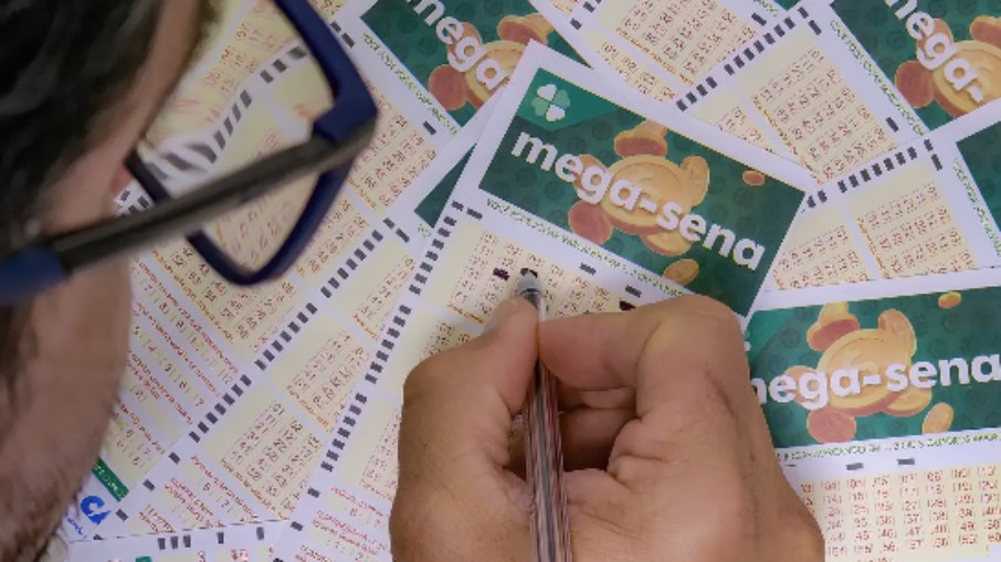 Mega-Sena sorteou prêmio de R$ 58 milhões neste domingo (22); confira as dezenas