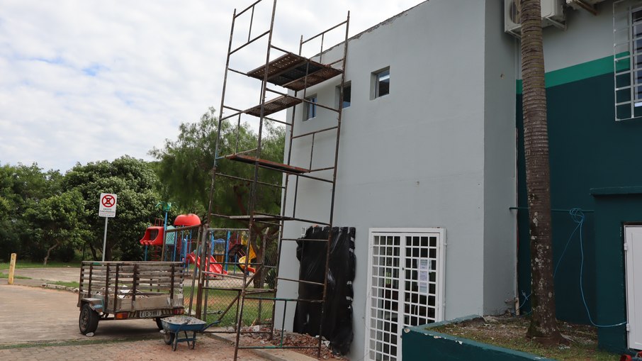 Obras emergenciais inviabilizam a permanência de pessoas no local Obras emergenciais inviabilizam a permanência de pessoas no local