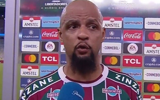 Felipe Melo celebra classificação do Fluminense: ‘Seguimos sonhando’ Felipe Melo celebra classificação do Fluminense: ‘Seguimos sonhando’