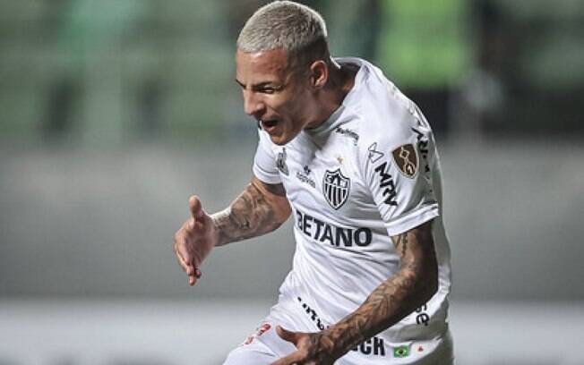 Guilherme Arana, do Atlético-MG, lidera estatísticas positivas entre laterais da Libertadores