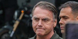 Jair Bolsonaro é preso pela PF