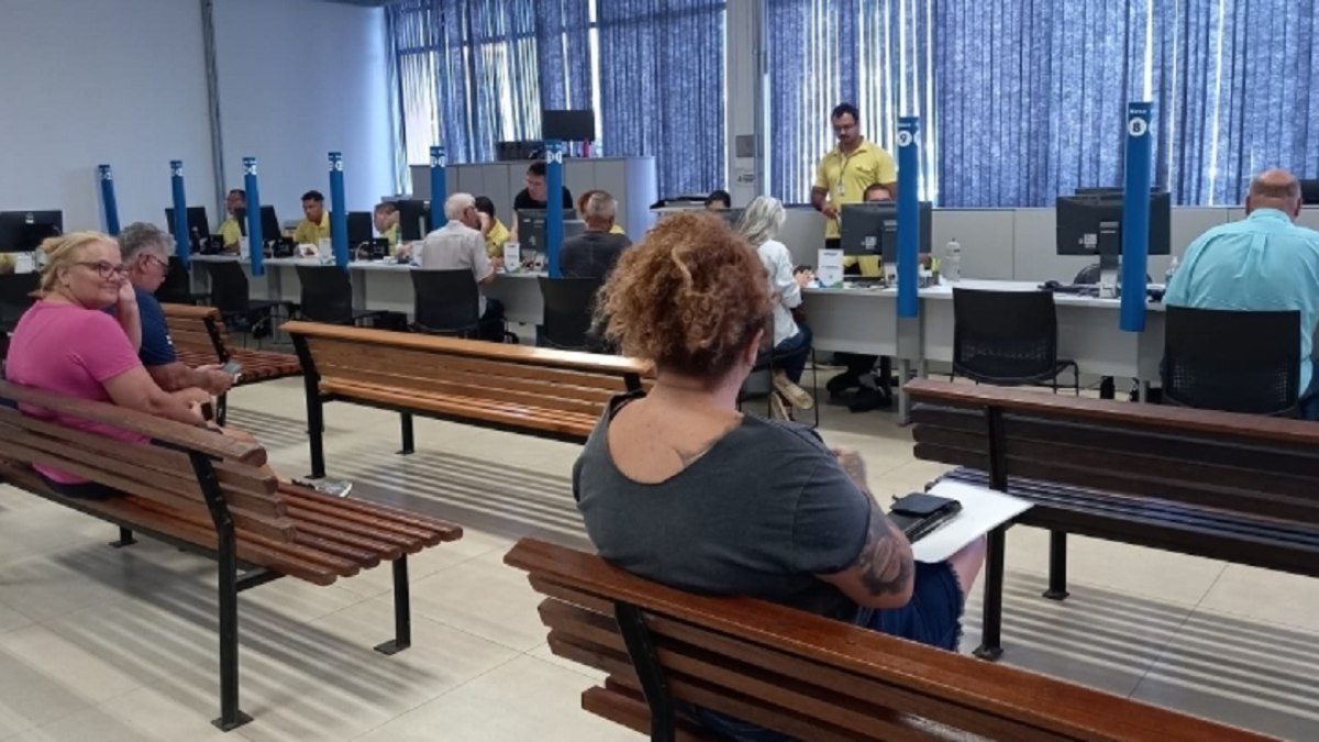 Serviços municipais encerram atendimento na sexta-feira (9) e reabrem na terça (13 Serviços municipais encerram atendimento na sexta-feira (9) e reabrem na terça (13