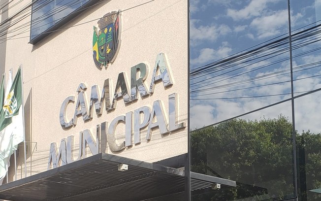 PL apresentado na Câmara reajusta subsídios de prefeito, vice e vereadores em mais de 34% PL apresentado na Câmara reajusta subsídios de prefeito, vice e vereadores em mais de 34%