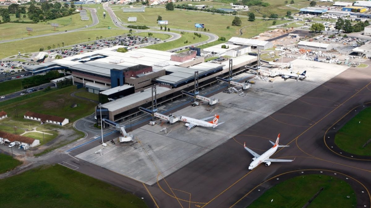 Aeroporto Internacional de Curitiba está fora da capital