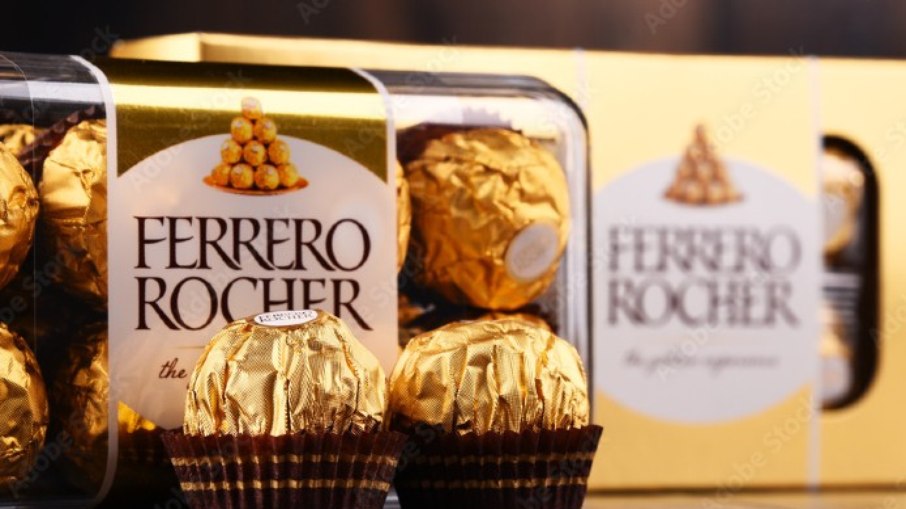 Caixa de bombons de chocolate Ferrero Rocher