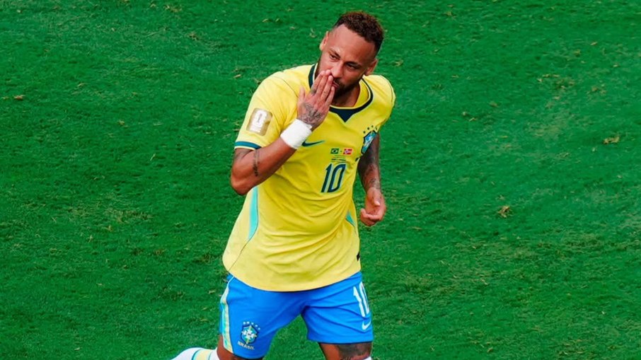 Neymar comemora gol marcado contra a Noruega nos acréscimos do jogo