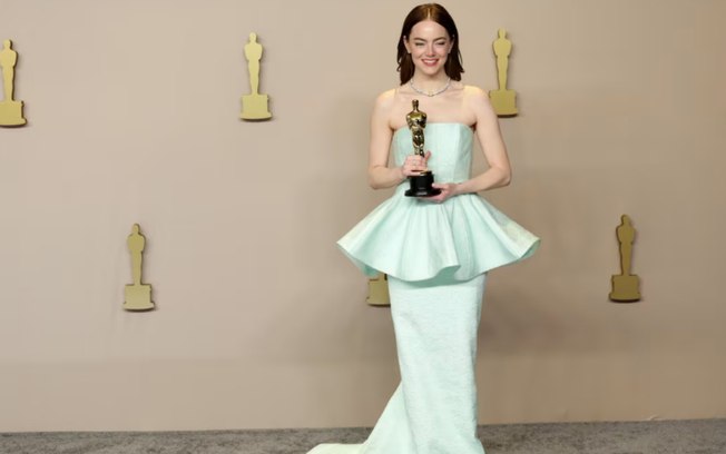 Quem é Emma Stone, atriz que ganhou o prêmio de Melhor Atriz do Oscar 2024