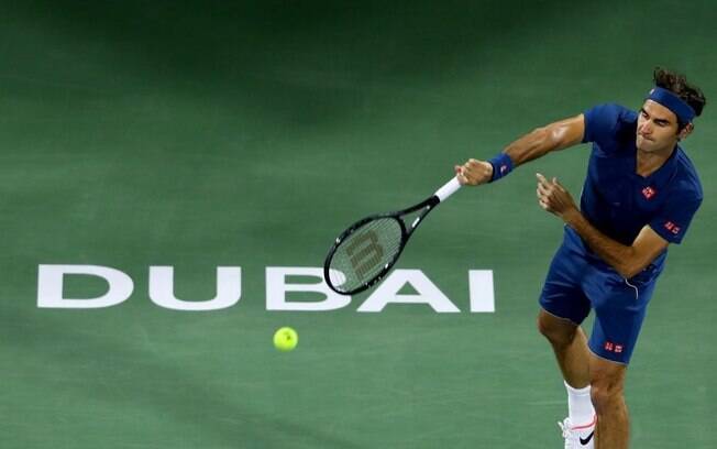 Roger Federer em ação em Dubai