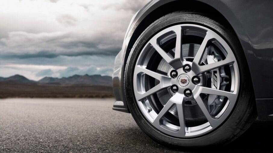 Manter o pneu com boa aparência contribui com a conservação geral do carro e deixa um visual bem mais agradável