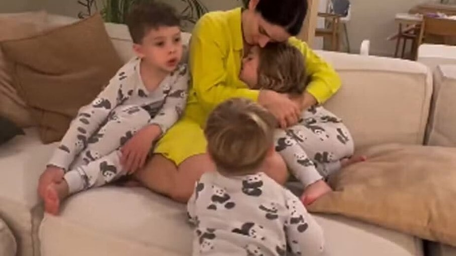 Sabrina Petraglia se despede dos filhos Gael, Maya e Leo