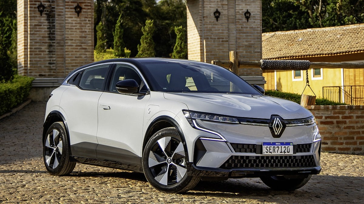 Renault Megane E-Tech tem desconto de R$ 80 mil; veja o novo preço
