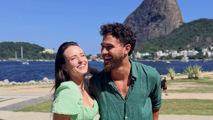 Ap%C3%B3s%20pol%C3%AAmica%20com%20Jo%C3%A3o%20Guilherme%2C%20marido%20de%20Larissa%20Manoela%20se%20envolve