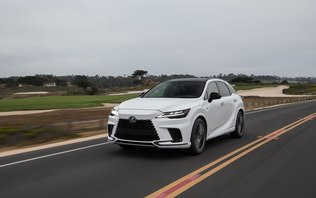 Lexus RX 500H é um RAV4 que custa um Corolla Cross a mais